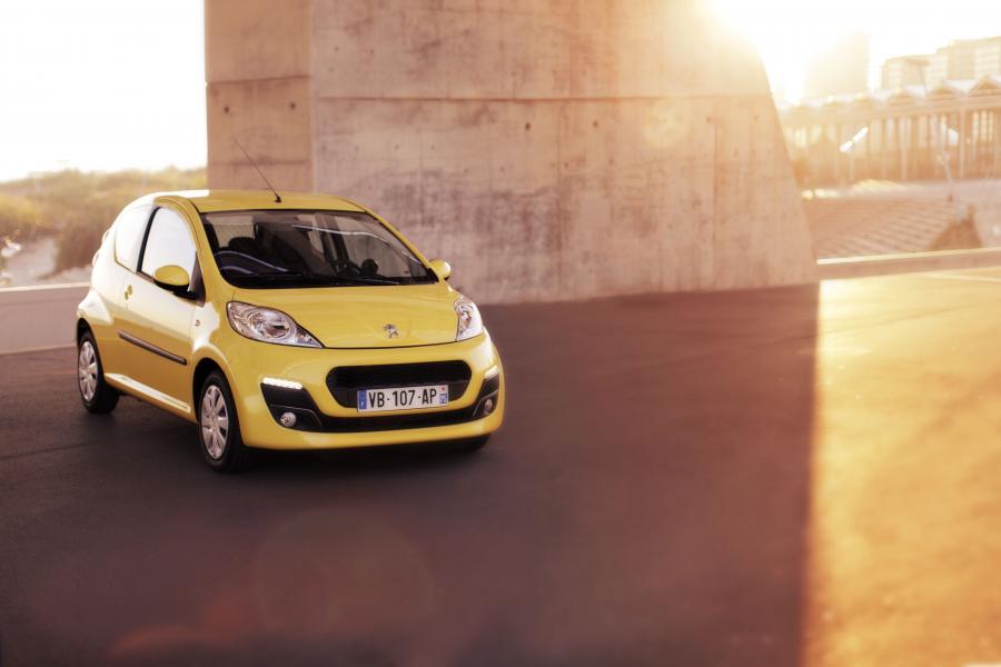  Peugeot 107 3-Door 2012 года  (фото 9 из 9)